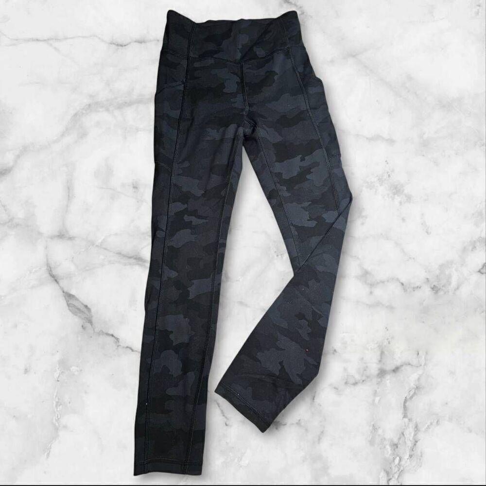 Lululemon Size 4 Speed Tights Camo